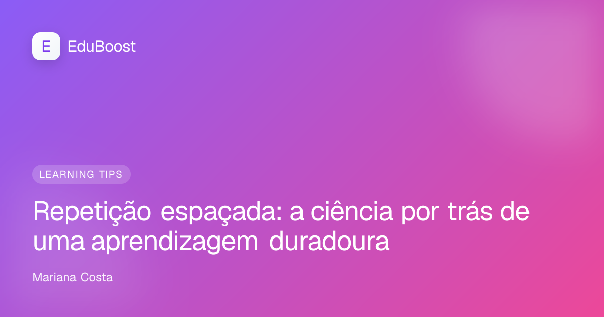 Estudante a estudar com apontamentos organizados e cartões de estudo