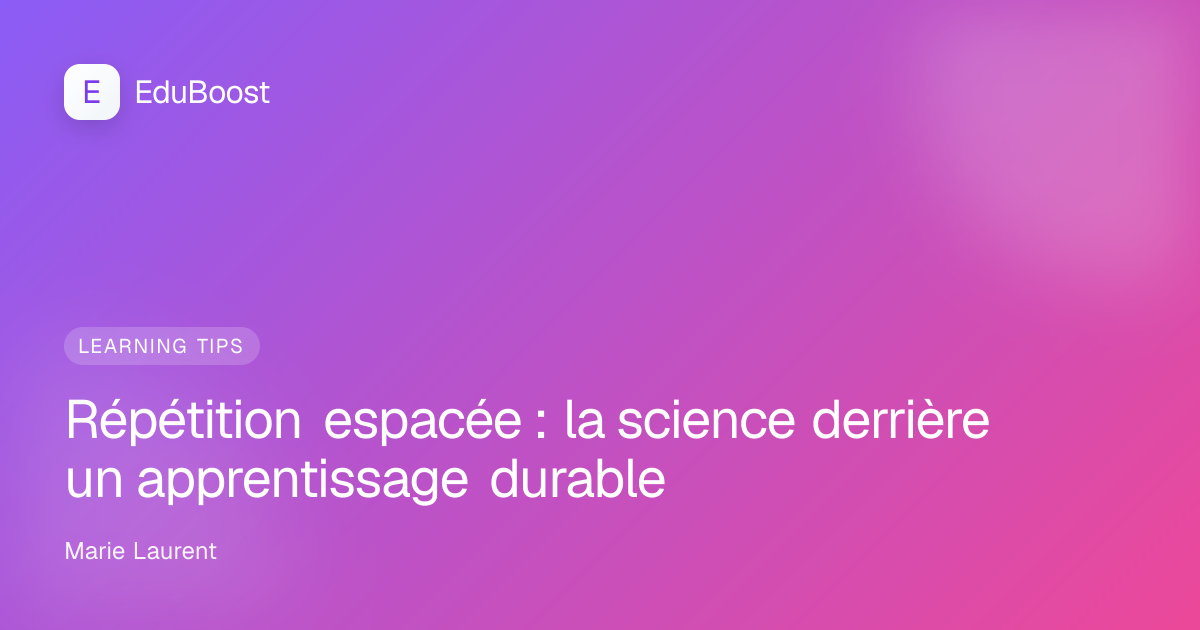 Élève étudiant avec des notes organisées et des flashcards de répétition espacée