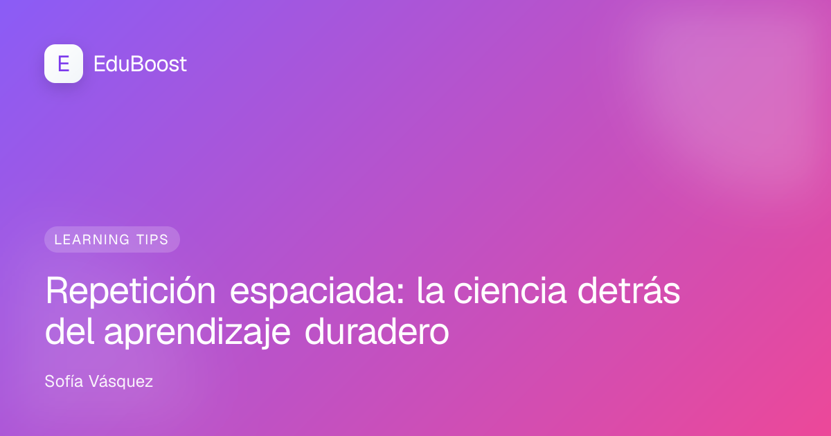 Estudiante estudiando con notas organizadas y flashcards